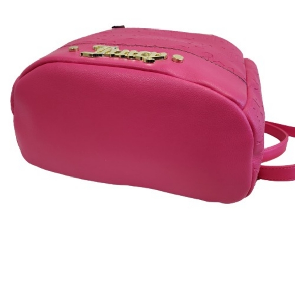 🆕️⬇️🎉HOST PICK 🎉 Juicy Couture Deboss Sorbet Cool Collar Full Size Backpack - Picture 4 of 16